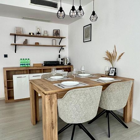 Skau Piano Family & Business Apartment Free Parking 布拉迪斯拉发 外观 照片