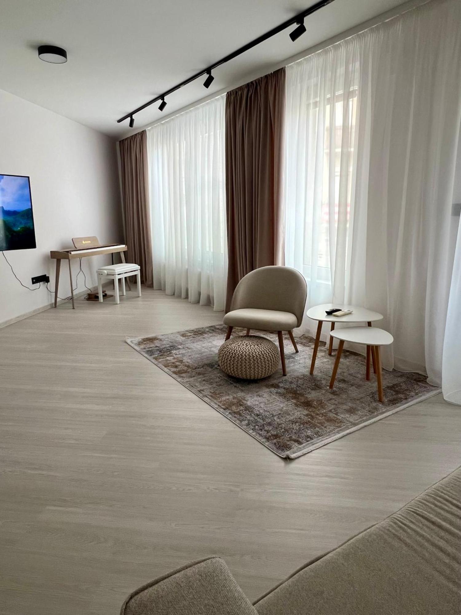 Skau Piano Family & Business Apartment Free Parking 布拉迪斯拉发 外观 照片