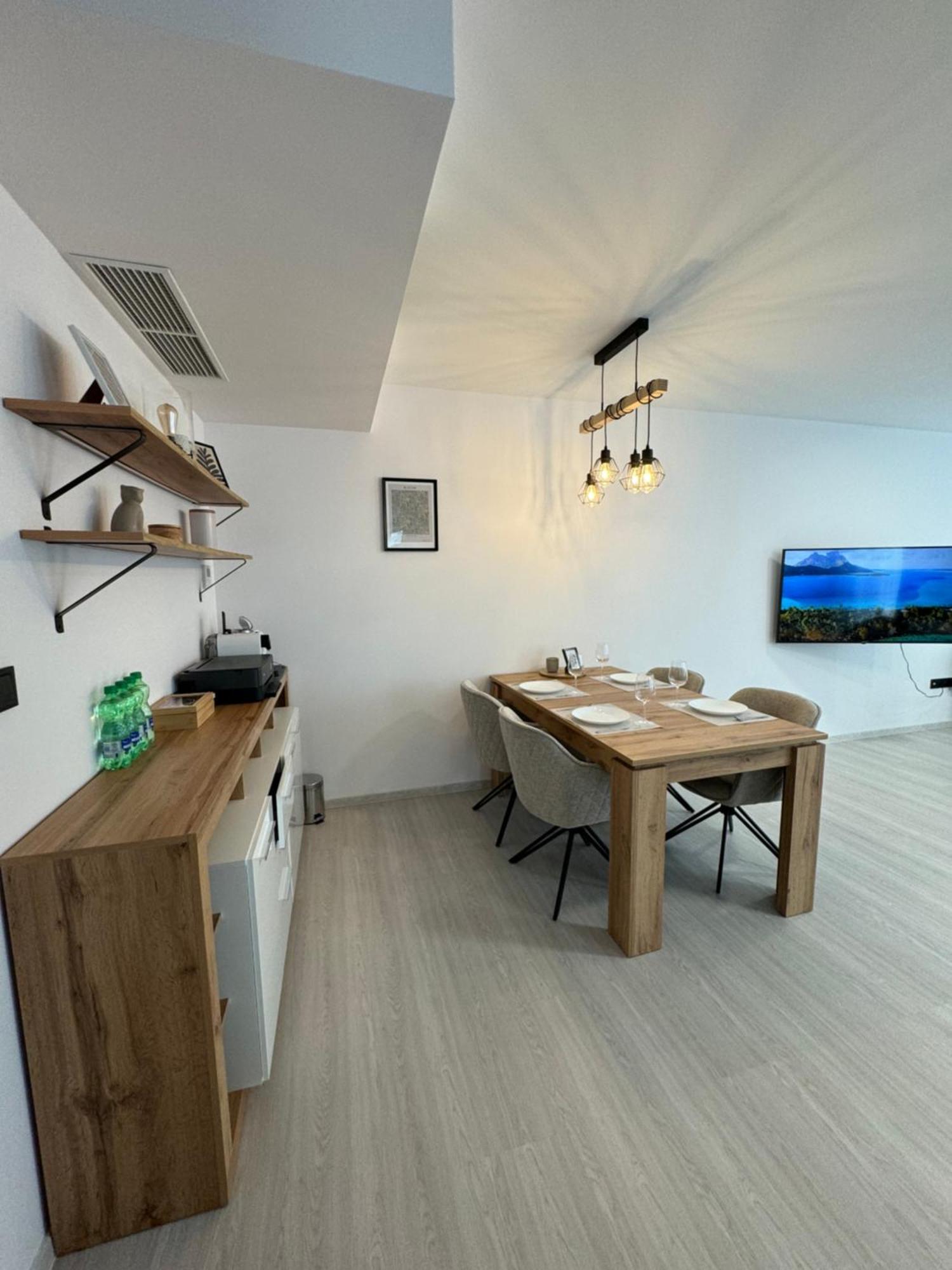 Skau Piano Family & Business Apartment Free Parking 布拉迪斯拉发 外观 照片